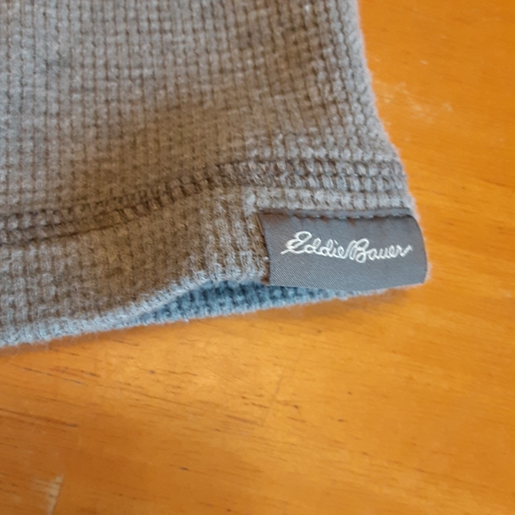 EDDIE BAUER THERMAL WAFFLE KNIT HENLEY in Light Heather Gray MENS SIZE 2XL. - Picture 9 of 13